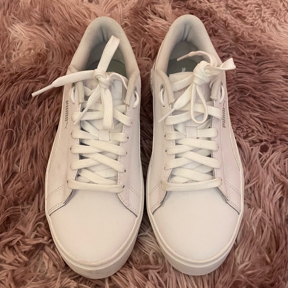 PUMA white tennis shoes